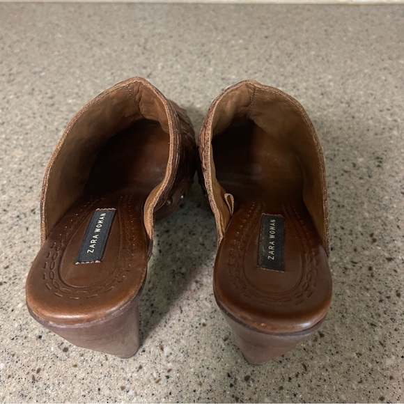 Zara Women’s Peep Hole Brown Leather Wooden Heel Size 37 - Picture 5 of 12
